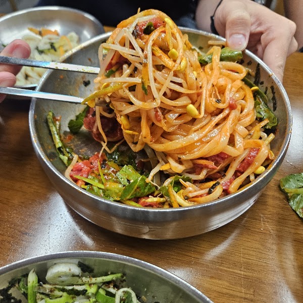 ⭐ 석촌 칼국수 보리밥 본점 | Seokchon Kalguksu & Barley Bibimbap – Korean Noodle House | 石村刀削面与麦饭 – 韩式面馆 | ソクチョンカルグクス・麦ご飯本店 – 韓国手打ち麺専門店 2