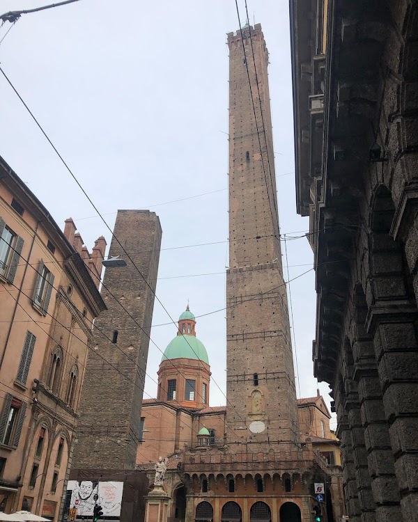 Garisenda Tower 1