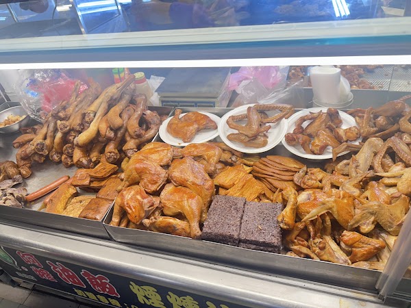 紅蕃薯調理食品 阿嬤油飯 煙燻滷味 3