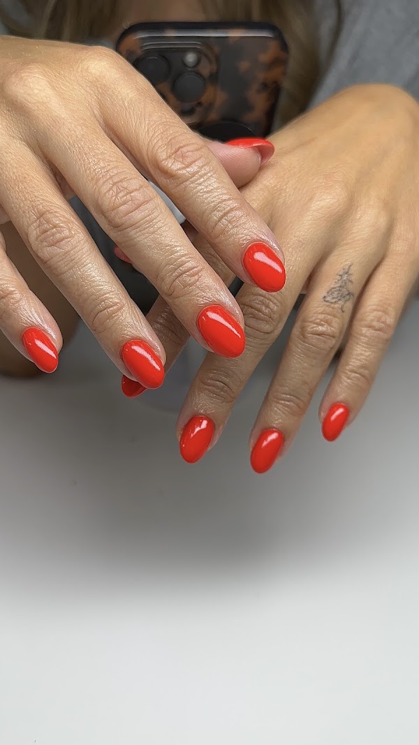 Fina Beauty Nails & Co. 3