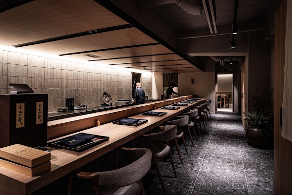 Shinsaibashi Kanizen 1