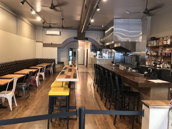 Browndog Barlor & Restaurant 1