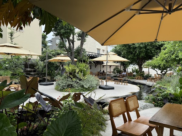Layla Café & Bistro 1