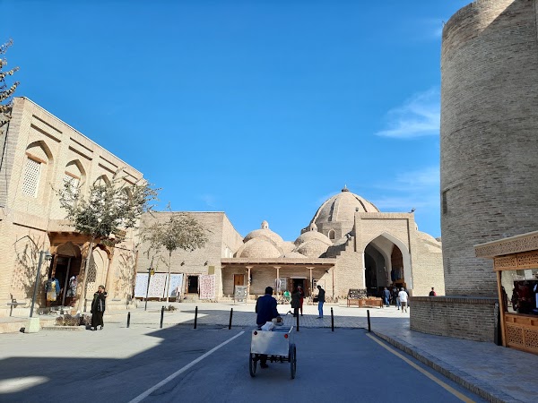 Ulugbek Madrasah 4