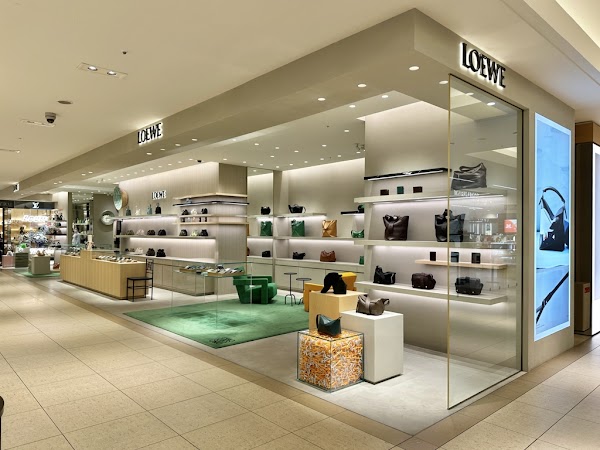 LOEWE Hakata Hankyu Store