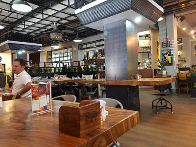 Digby's Phnom Penh 1