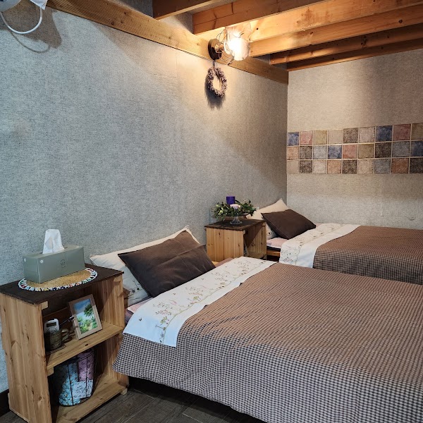 Herb Inn 5
