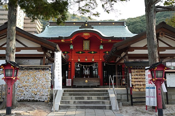 Hiroshima Toshogu Shrine 2