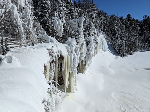 Tahquamenon Upper Falls 2