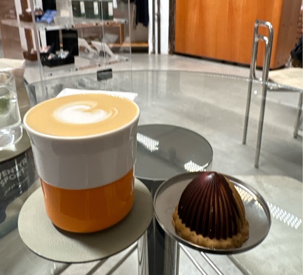 April Coffee Store & Showroom 3