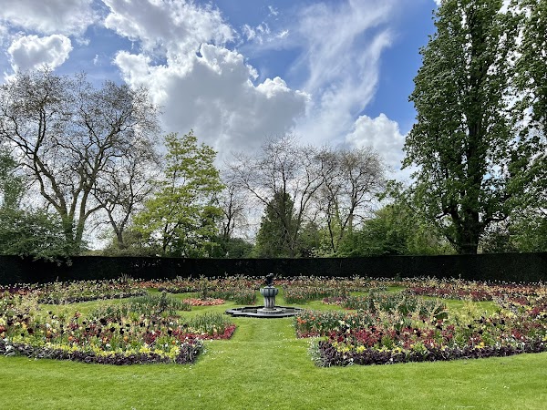 Queen Mary's Rose Gardens 1