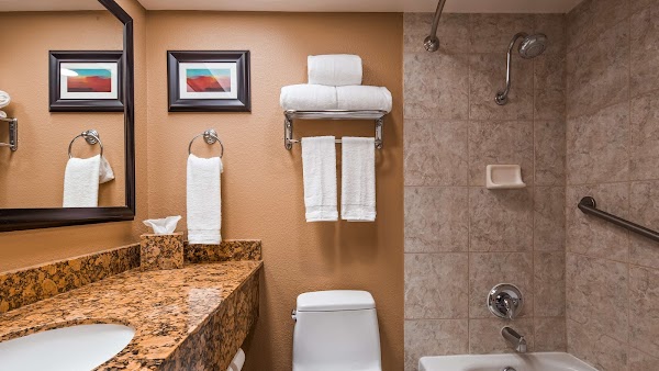 Best Western Plus Casino Royale–Center Strip 3