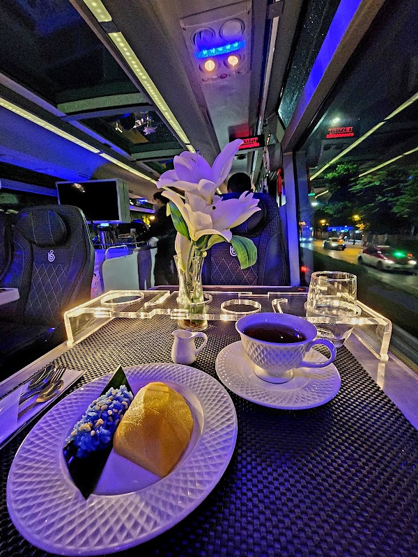 Bangkok Bustaurant 3