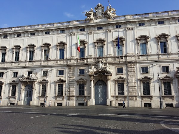 Fontana del Moro 5