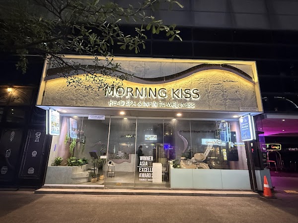 Morning Kiss Blissful Head Spa Private Onsen Bangkok Nail salon Manicure 5