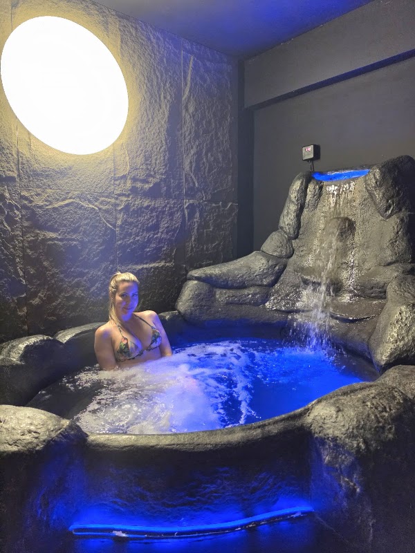 Morning Kiss Blissful Head Spa Private Onsen Bangkok Nail salon Manicure 4