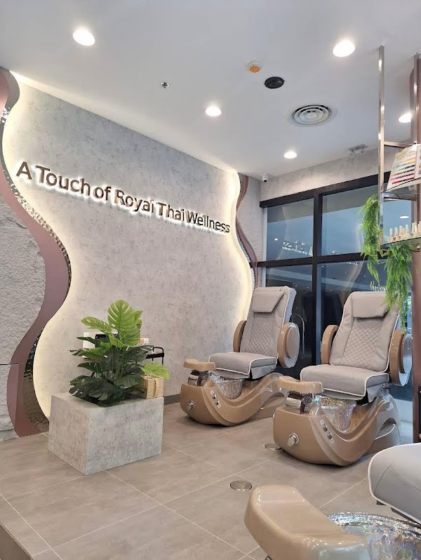 Morning Kiss Blissful Head Spa Private Onsen Bangkok Nail salon Manicure 2
