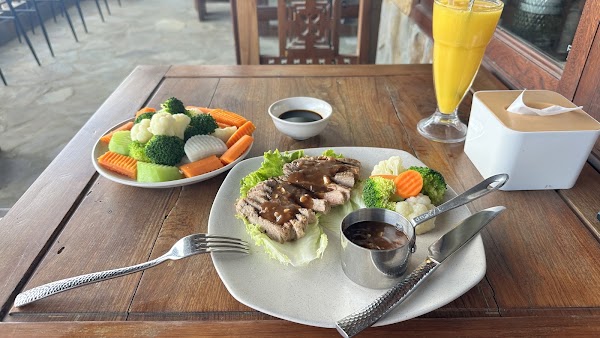 Time Coffee & Restaurant And Homestay 4