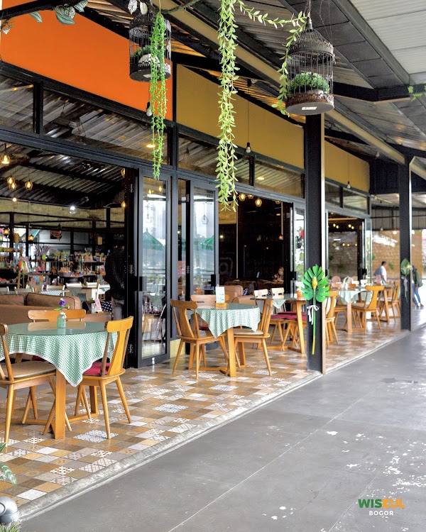 Breeve Hills Resto & Cafe