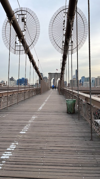 Brooklyn Bridge Promenade