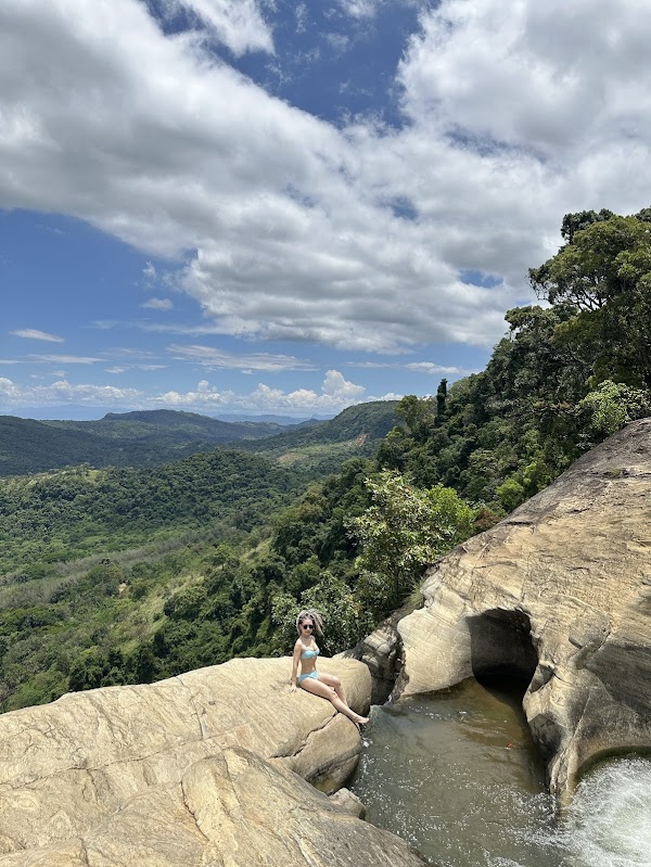 Diyaluma Falls 5