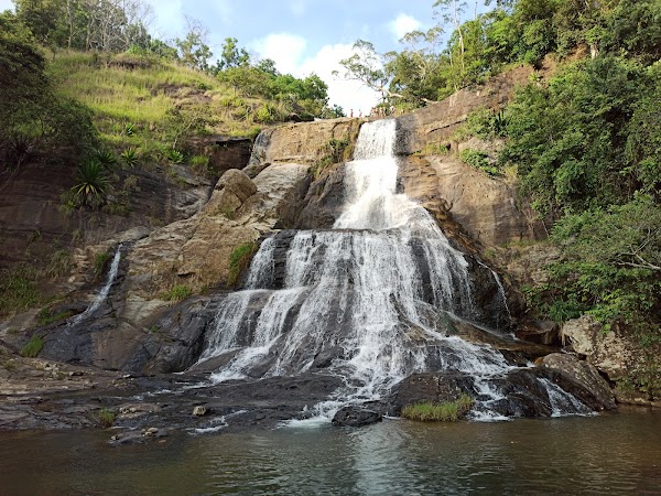 Diyaluma Falls 2
