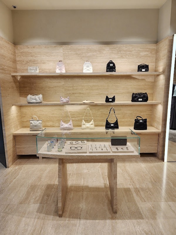 Maison Margiela The Hyundai Seoul 3
