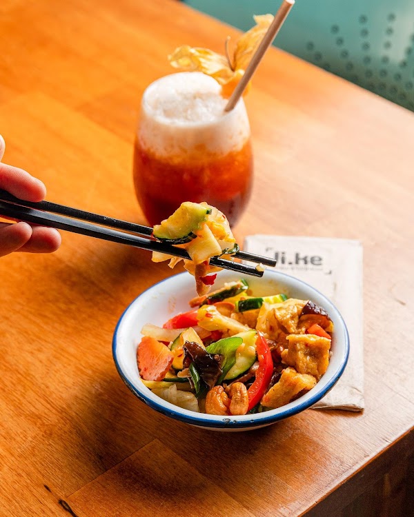 li.ke : serious||thai||vegan 5