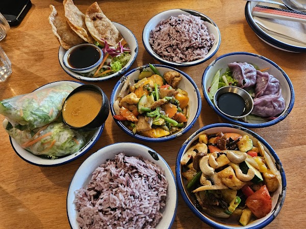 li.ke : serious||thai||vegan 2