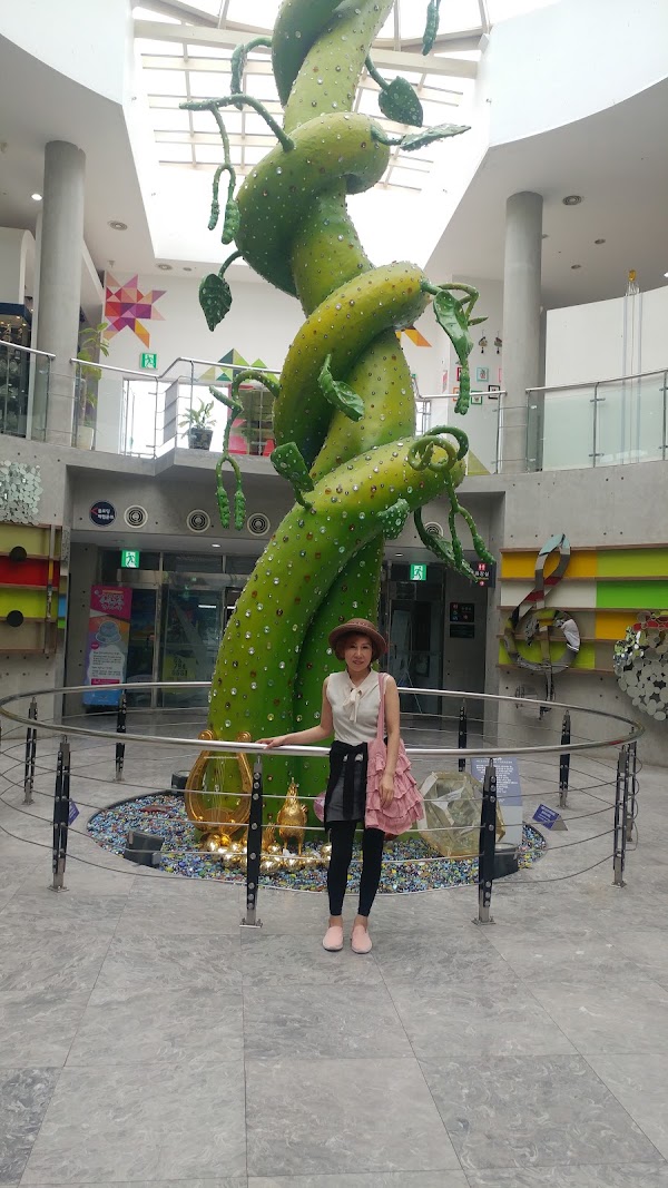 Jeju Glass Castle 3