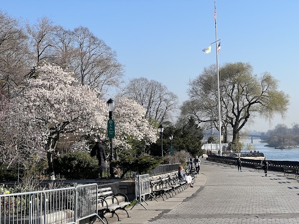 Carl Schurz Park 5