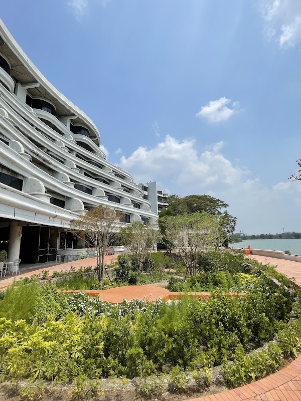 The Lake Club