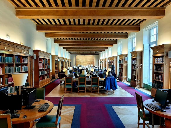 Library Historical Of The Ville De Paris 3