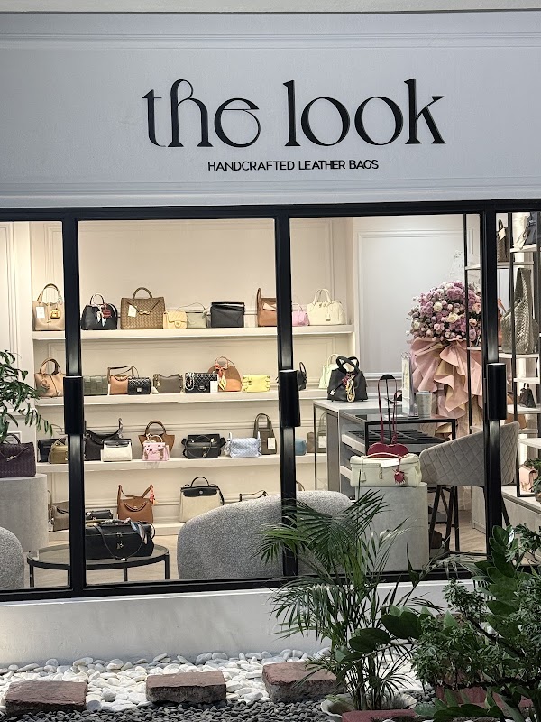 The Look Officiel 1