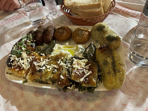 Taverna Tradicionale KARDHASHI 2