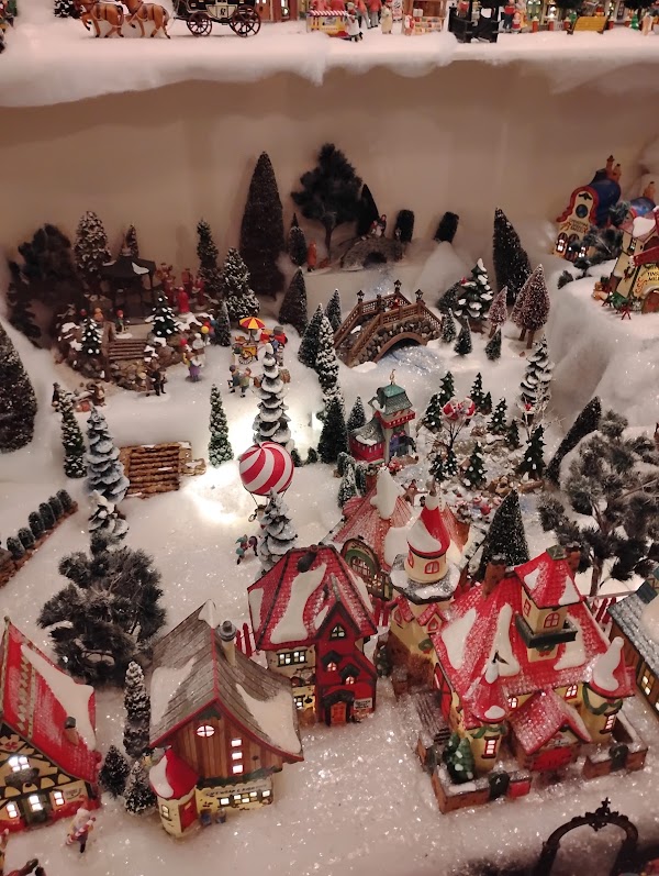 National Christmas Center Family Attraction & Museum 4