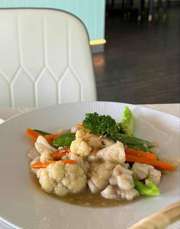 Reunion Garden Asian Fusion Restaurant 3