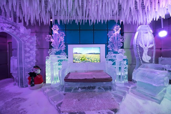 Chillout Ice Lounge 5