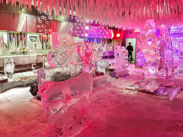 Chillout Ice Lounge 3