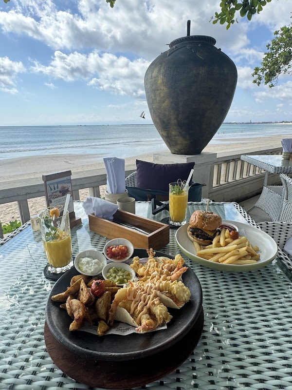 Sunset Beach Bar & Grill 5