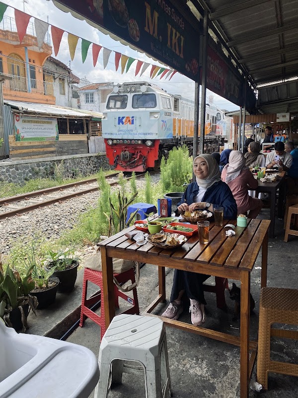 Rumah Makan Khas Sunda M. Iki