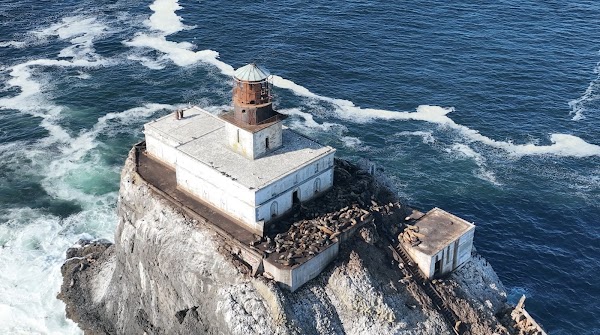 Tillamook Lighthouse 1