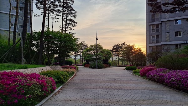Suwon SK Skyview Apartments
