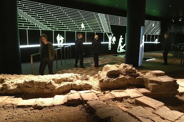 London's Roman Amphitheatre 1