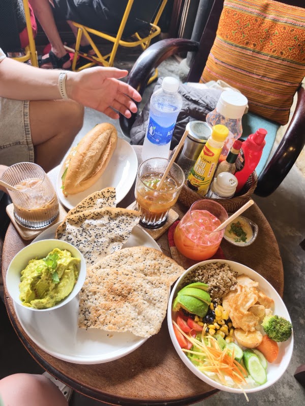Lanterns Cafe.Healthy Brunch 4