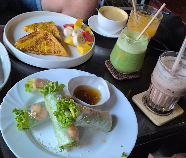 Lanterns Cafe.Healthy Brunch 2