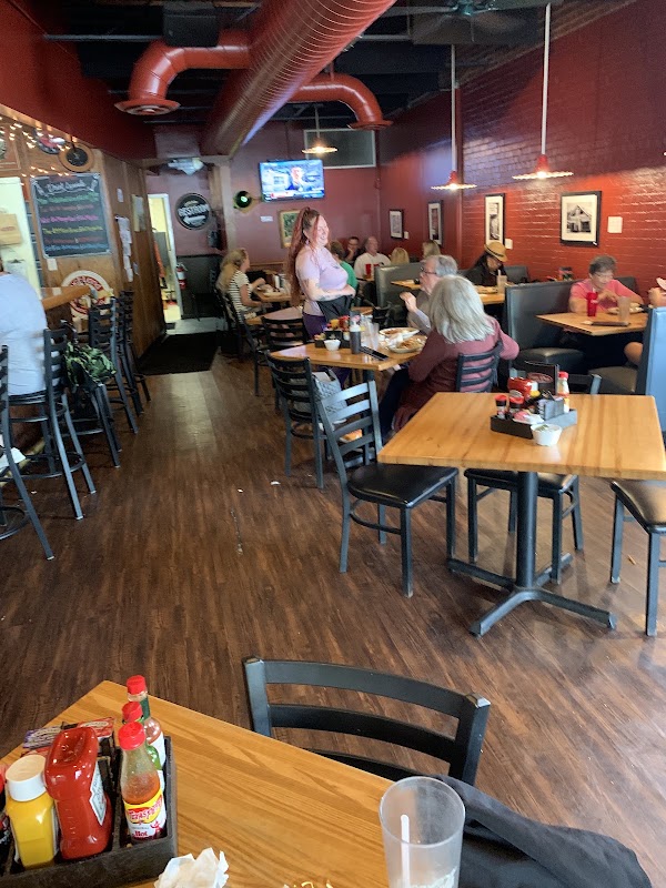 Eddies Place Restaurant 3