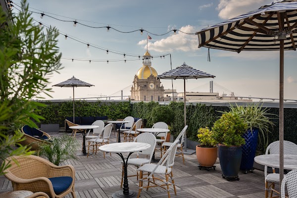 Pendant Terrace and Bar 1