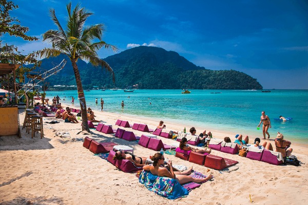 Loh Dalum Beach