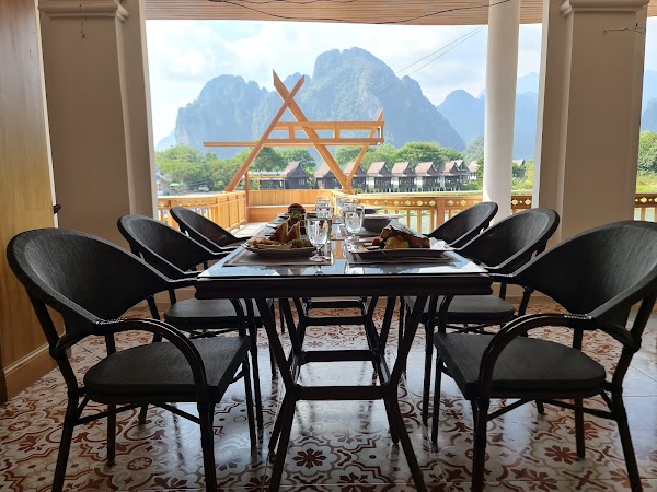 Phubarn Terrace Cafe 1